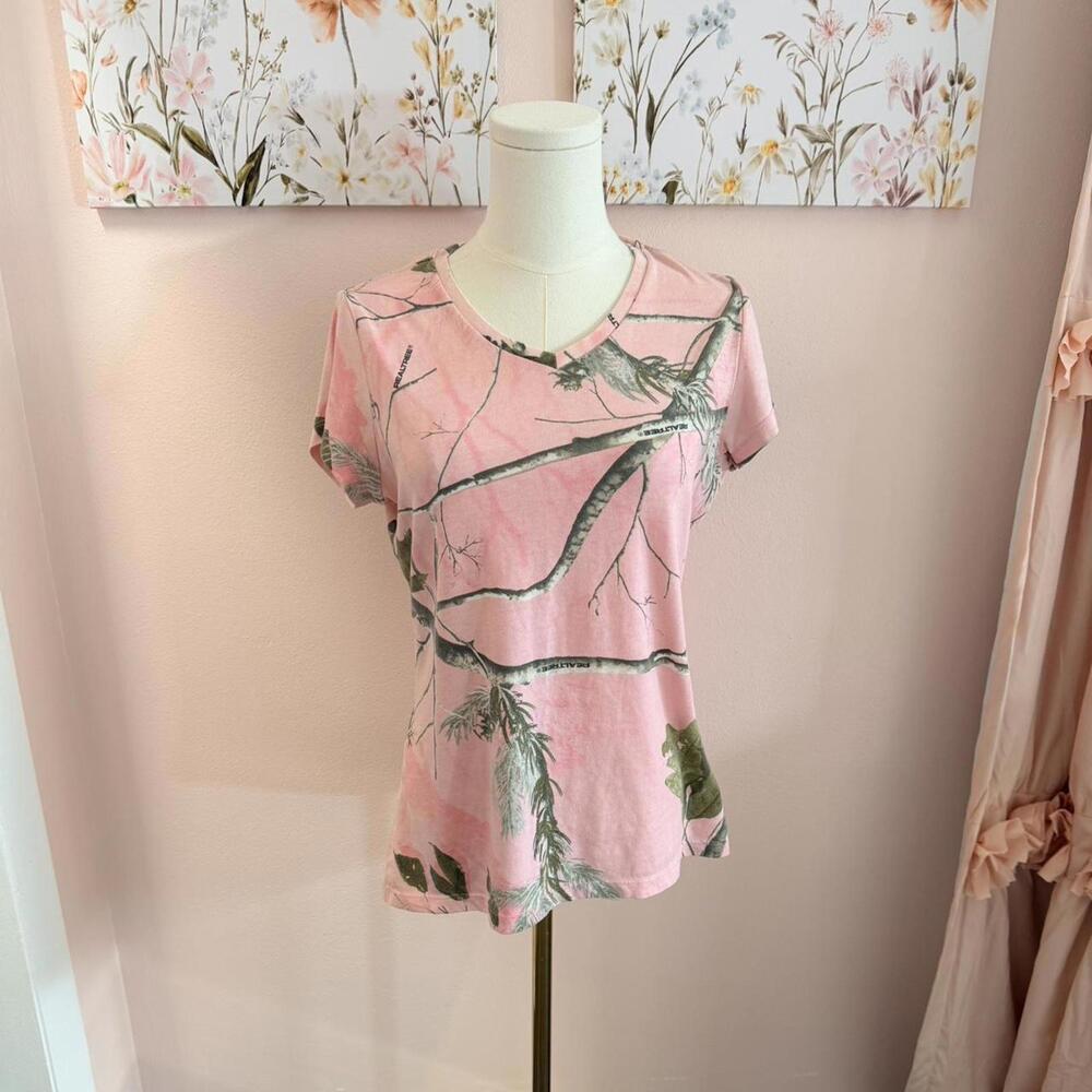 Pink Realtree Camo Tee | Women’s Hunting Graphic Shirt | Y2K Outdoorscore
